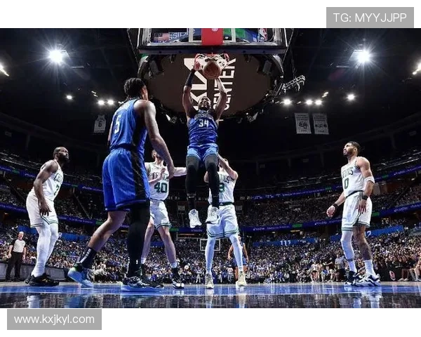 小瓦21分班凯罗20+9+9发威助魔术主场力克黄蜂再取关键胜利