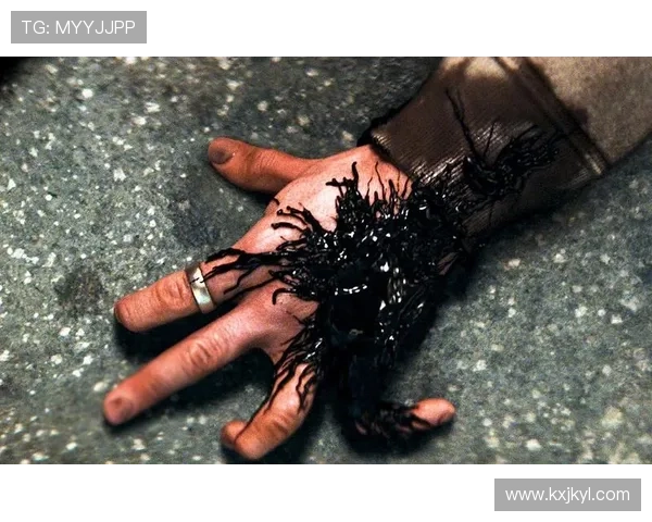 弗兰克透露小卡脚部受伤情况严重每天需接受多次治疗